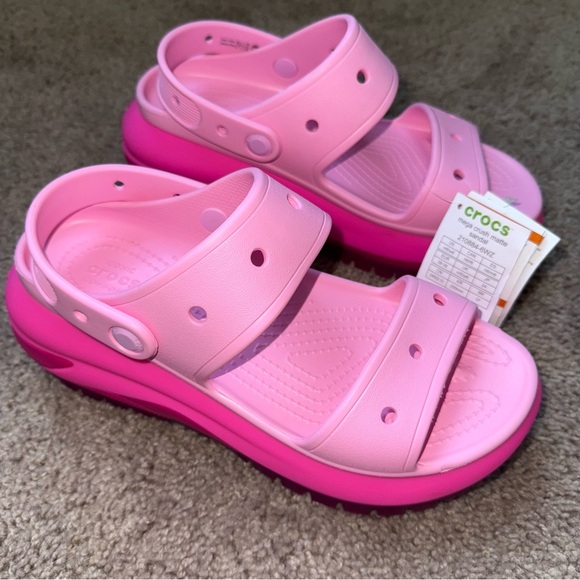 CROCS Shoes - NWT Crocs Mega Crush Matte Sandal in Pink Size 8